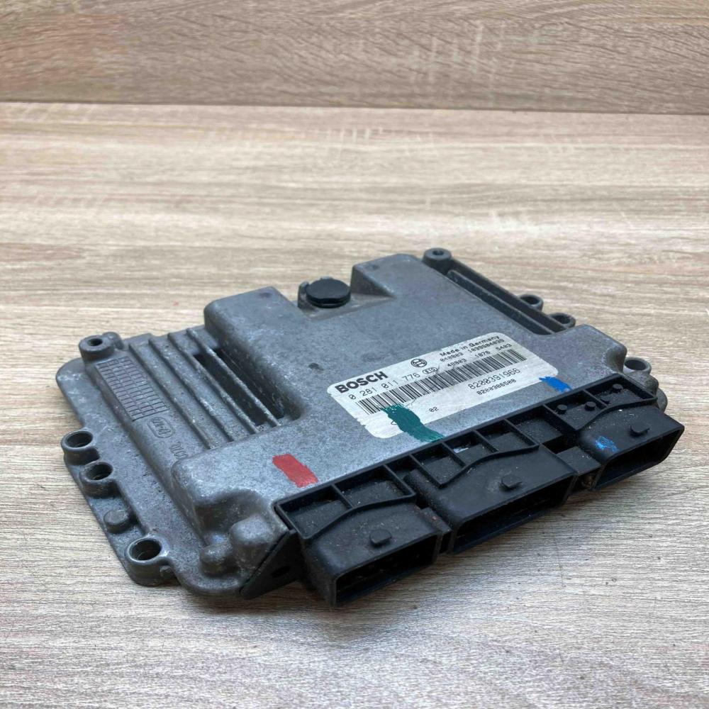 8200391966 0281011776  Engine control unit/module ECU Renault Scenic II -  Grand