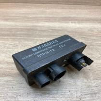 7700107794   Glow plug pre-heat relay Renault Megane I