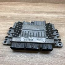 8200565863 8200592611  Engine control unit/module ECU Renault Scenic II -  Grand