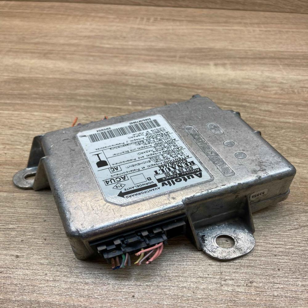 604289600 8200367444 With Plug Airbag control unit/module Renault Megane II