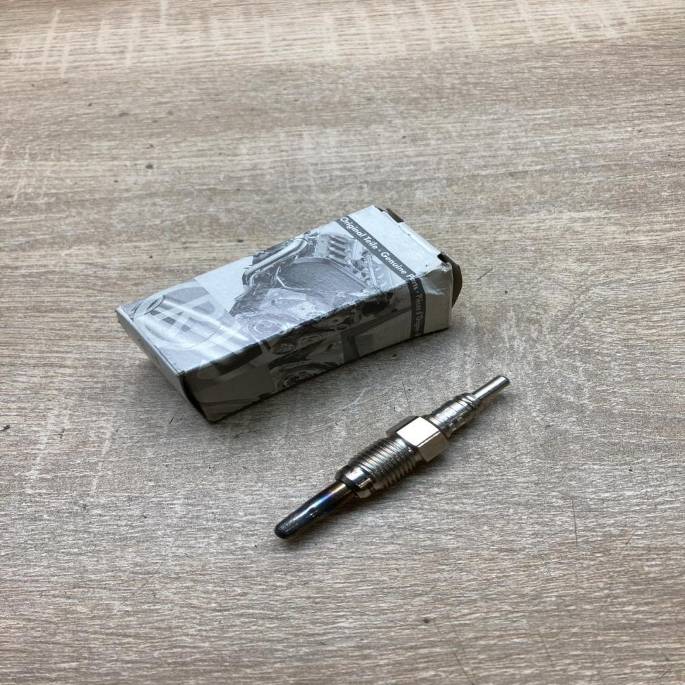 1J10302102 0100226199  Glow plug Volkswagen Sharan