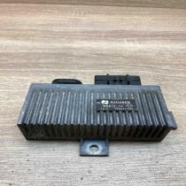 7700111525   Glow plug pre-heat relay Volvo S40, V40
