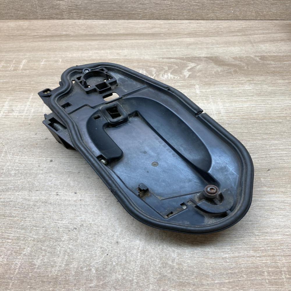 7034543  Front left Front door exterior handle/bracket BMW 5 E39