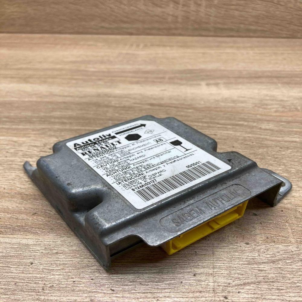 8200098402 600589600  Airbag control unit/module Renault Kangoo I