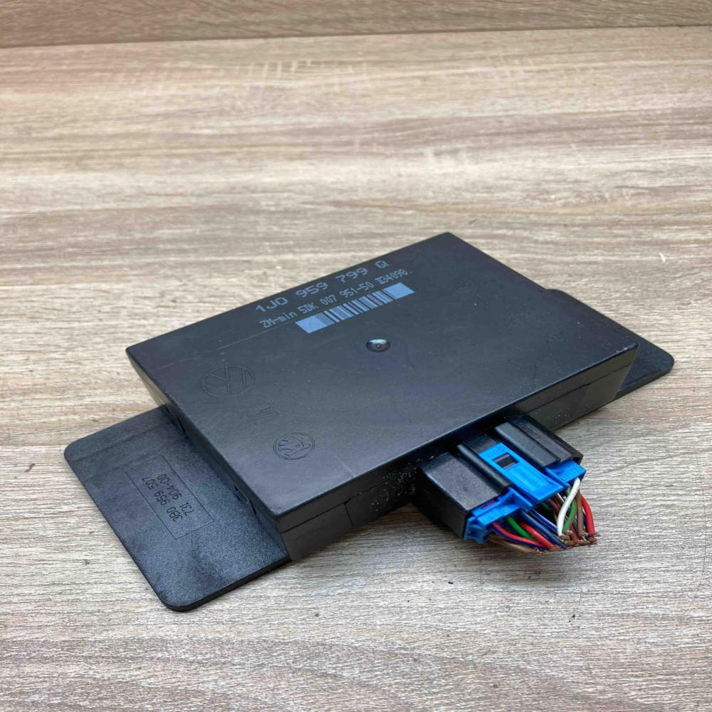 1J0959799Q 5DK007951 50 With Plug Comfort/convenience module Volkswagen PASSAT B