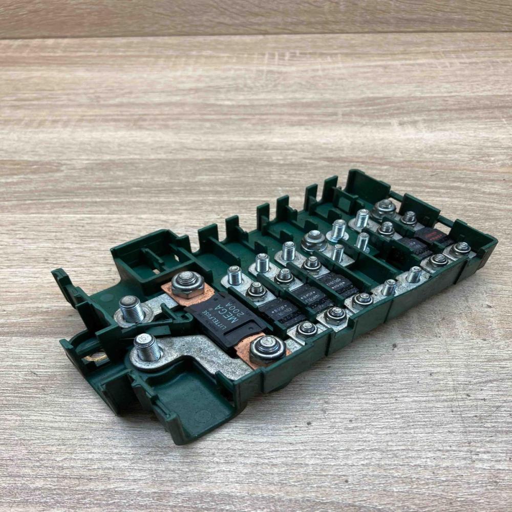 8367768   Battery relay fuse BMW 5 E39