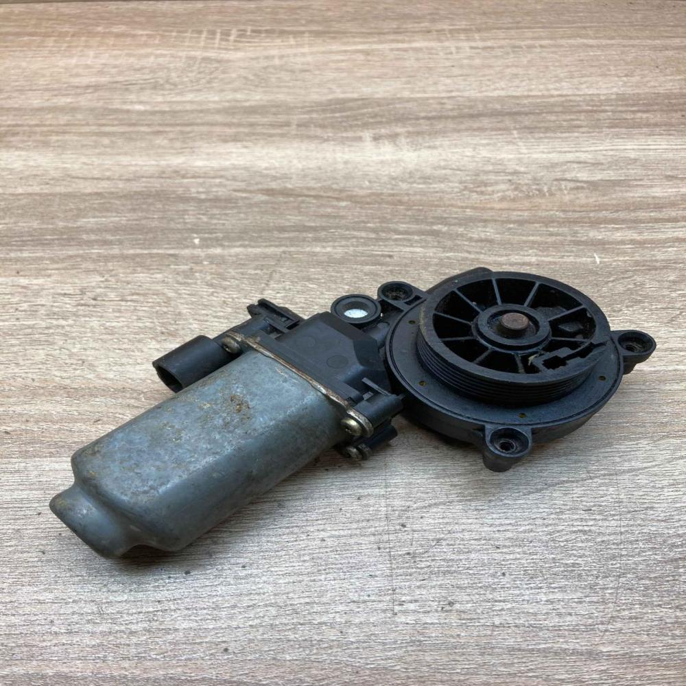 400468T2   Front door window regulator motor Renault Scenic I
