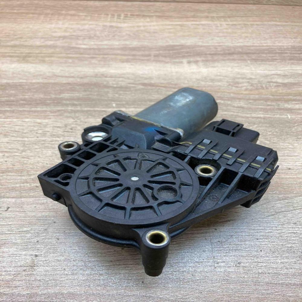 2303002472 9449057  Rear door window regulator motor Audi A6 S6 C5 4B