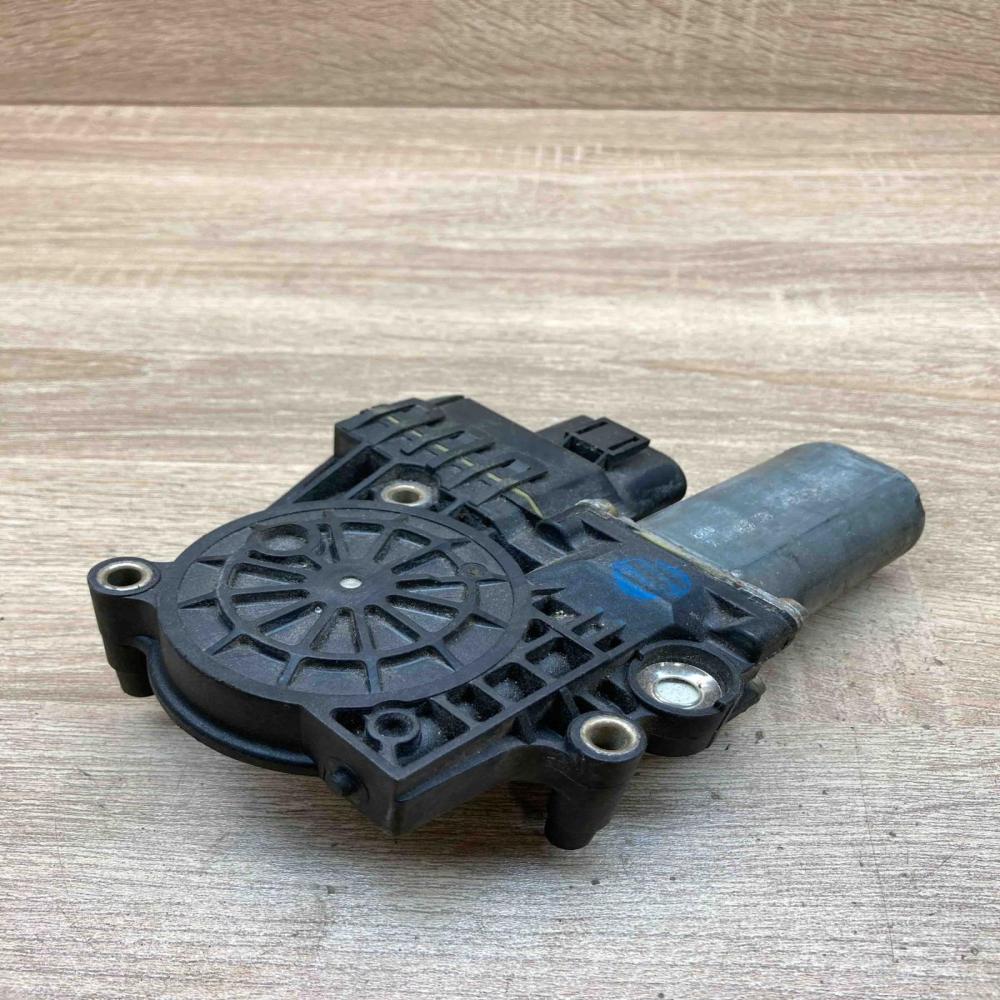 9449057 0703002210  Rear door window regulator motor Audi A6 S6 C5 4B