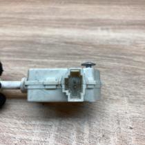 3C0810773   Fuel tank cap lock motor Volkswagen PASSAT B6