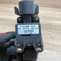 05071910 114188 100  Front door window regulator motor Audi A4 S4 B5 8D