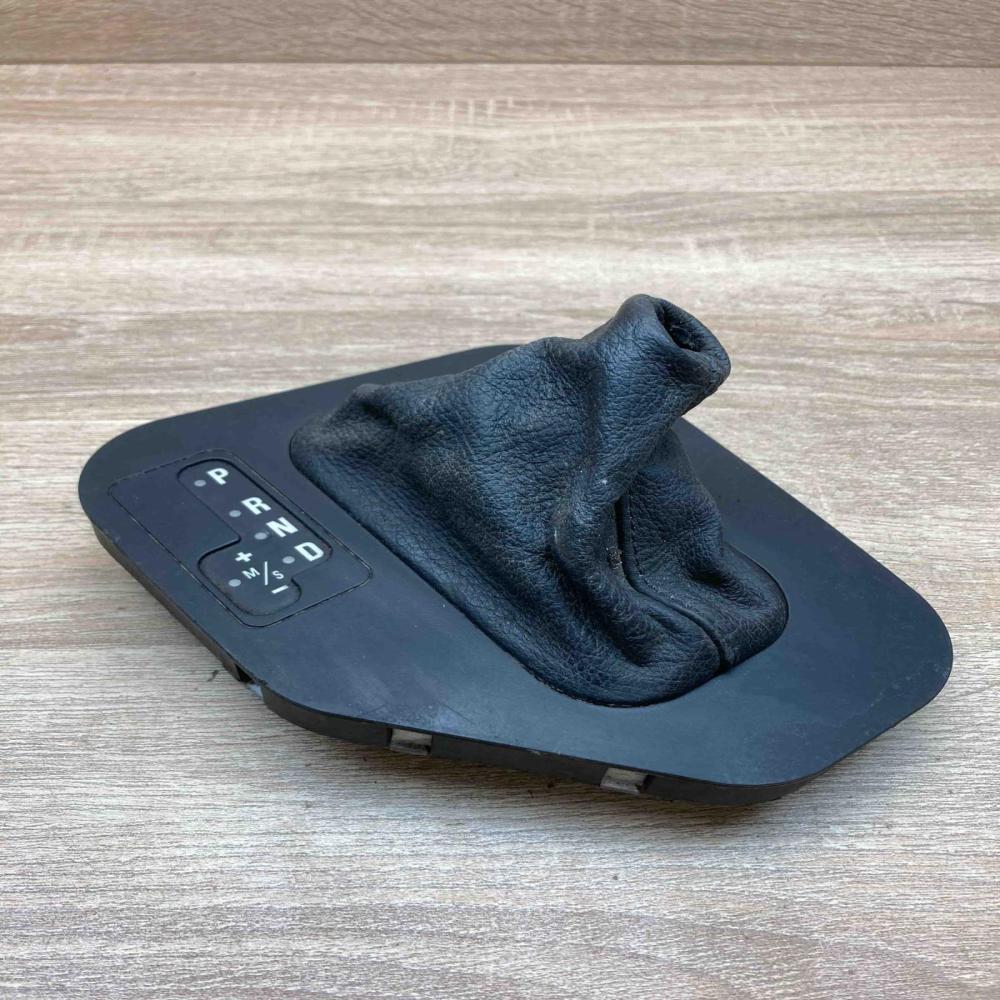 8256275   Gear shifter surround trim plastic BMW 5 E39