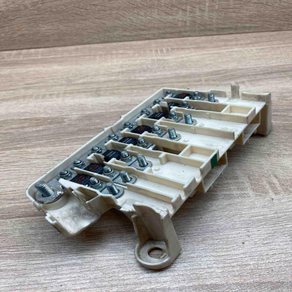 8365530   Battery relay fuse BMW 5 E39