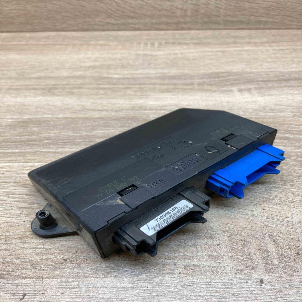 7700845792   Comfort/convenience module Renault Laguna I