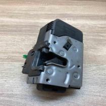 24414113 DD  Front door lock Opel Vectra B