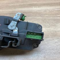 24414113 DD  Front door lock Opel Vectra B