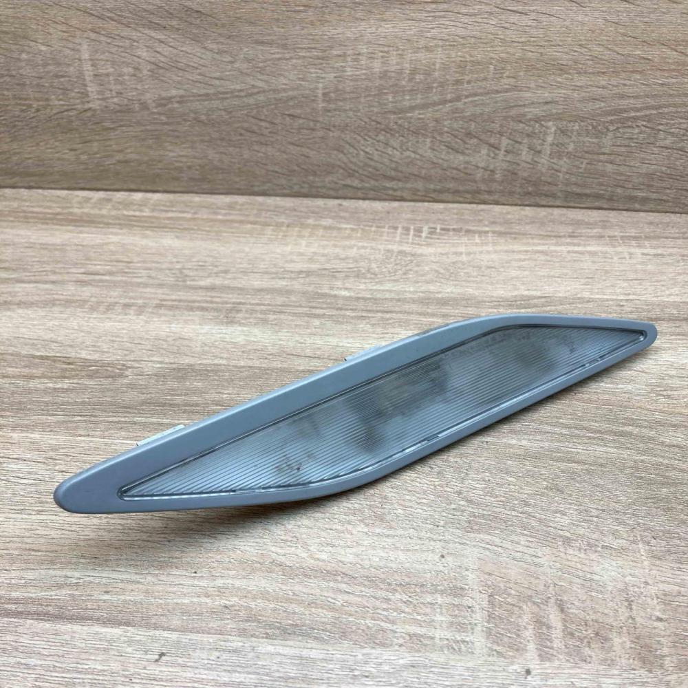 8363608 Right Side  Rear seat light BMW 5 E39