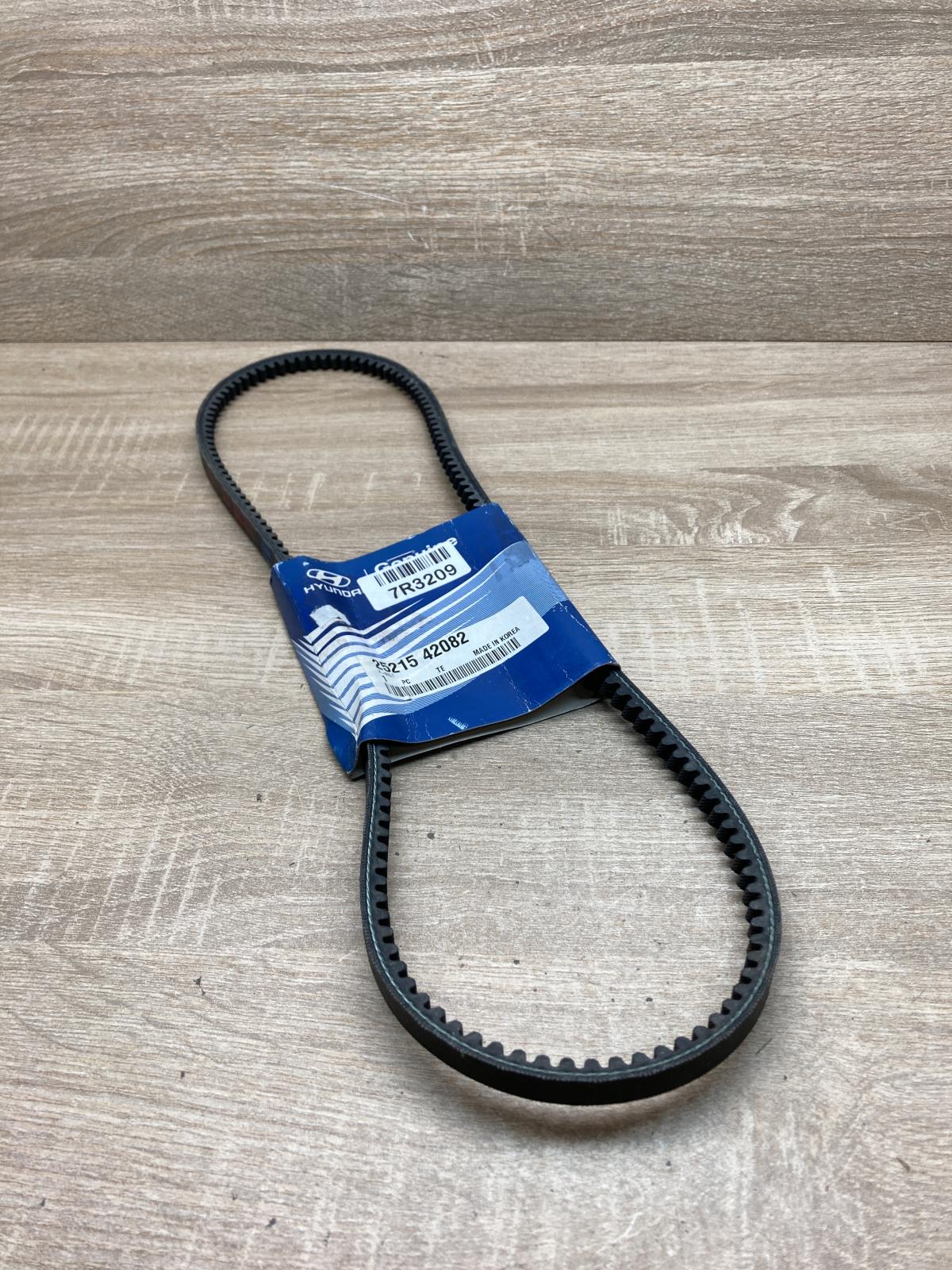 25215 42082 2521542082  Alternator belt Hyundai Terracan