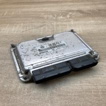 038906012AT 0281010062  Engine control unit/module ECU Seat Toledo II (1M)