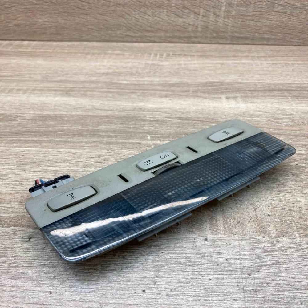 8200033829 Used  Front seat light Renault Laguna II