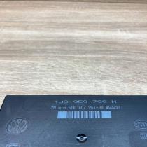 1J0959799H 5DK007951 00  Comfort/convenience module Volkswagen PASSAT B5