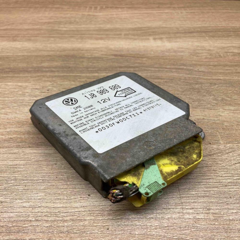 1J0909609 5WK42800 With Plug Airbag control unit/module Volkswagen Golf IV