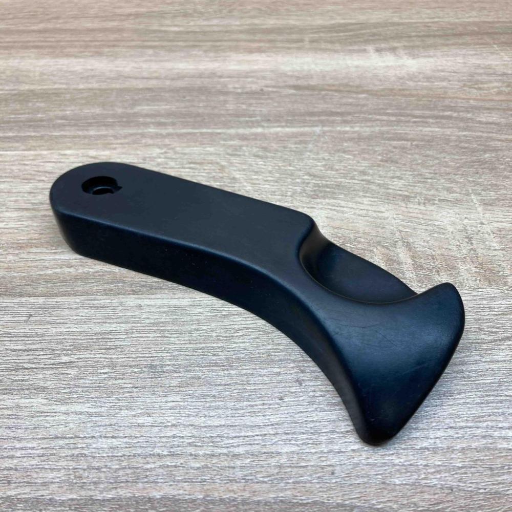 8226621   Engine bonnet (hood) release handle BMW 5 E39
