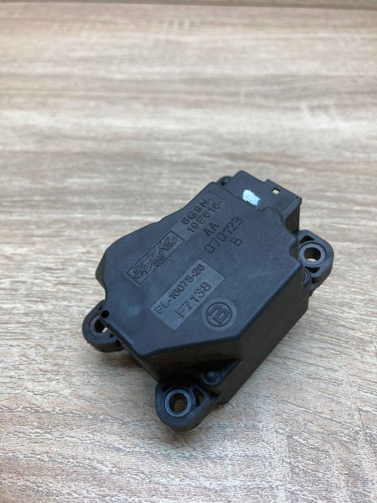 6G9N 19E616 AA   Air flap motor/actuator Volvo XC70