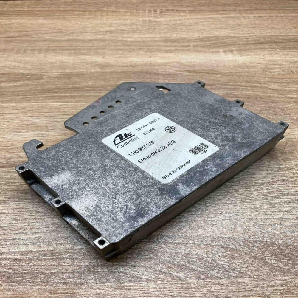 1H0907379 3X2202  ABS control unit/module Volkswagen Golf III