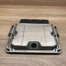 HOM8200039569 0281001934  Engine control unit/module ECU Renault Scenic I