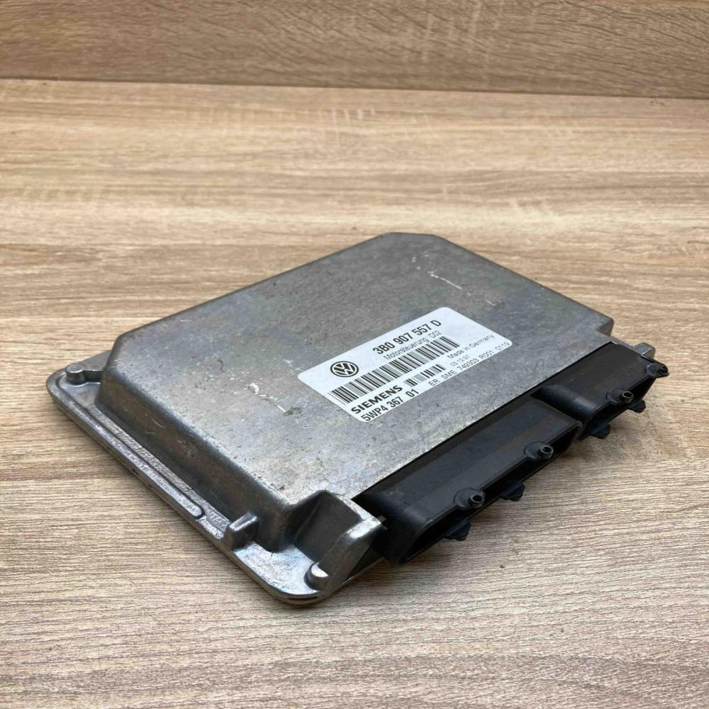 3B0907557D 5WP4367 01  Engine control unit/module ECU Volkswagen PASSAT B7