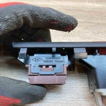 822955   Hazard light switch Renault Espace III