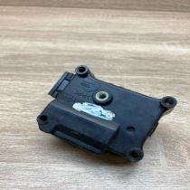 2K44030860 001011  Air flap motor/actuator Nissan Almera Tino