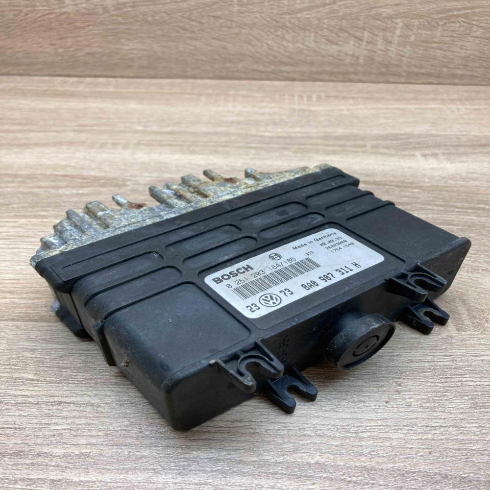 8A0907311H 0261203184  Engine control unit/module ECU Volkswagen Golf III