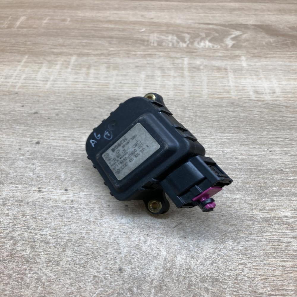4B1820511B 0132801135  Air flap motor/actuator Audi A6 S6 C5 4B