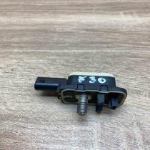 9217711   Airbag deployment crash/impact sensor BMW 3 F30 F35 F31