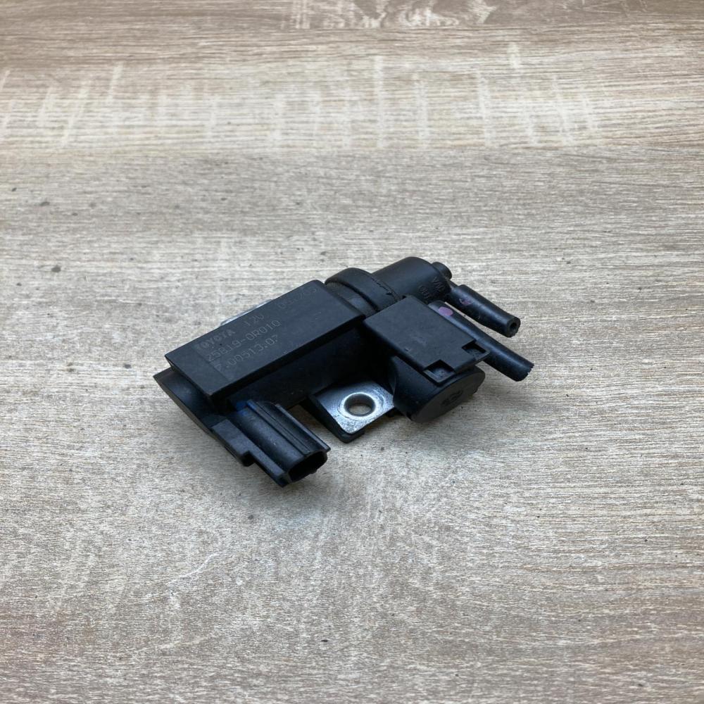 25819 0R010 70051307  Turbo solenoid valve Toyota Corolla Verso AR10