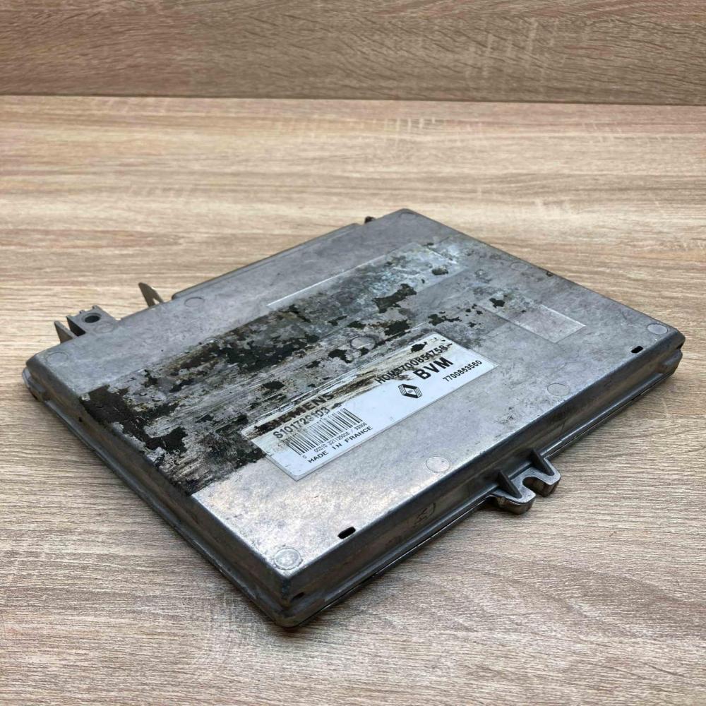 HOM7700851758 7700863560  Engine control unit/module ECU Renault Clio I