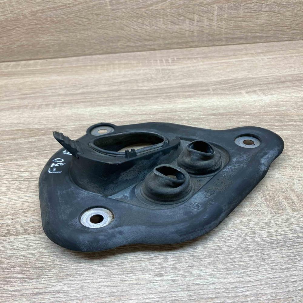 9207093 144246 10  Other engine bay part BMW 3 F30 F35 F31