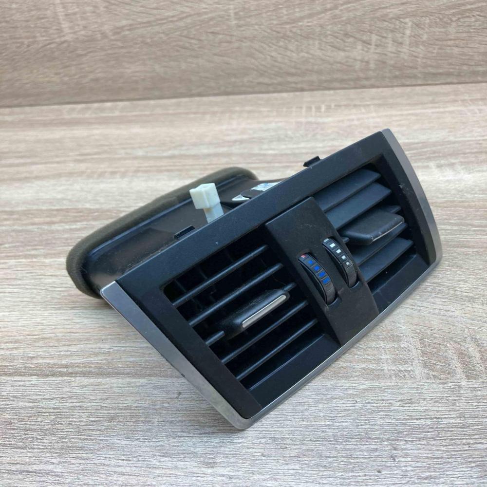 9333675 9207330  Rear air vent grill BMW 4 F36 Gran coupe