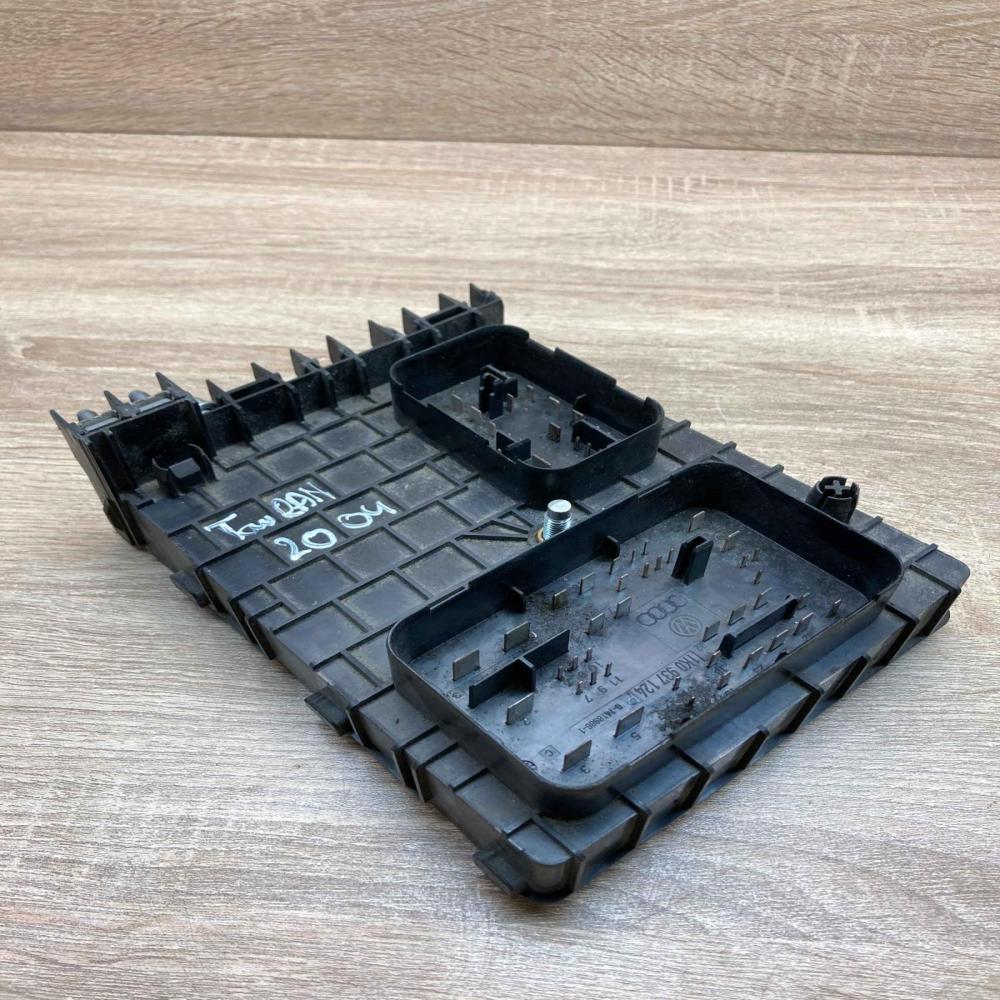 1K0937124P 1418986  Fuse module Volkswagen Touran I