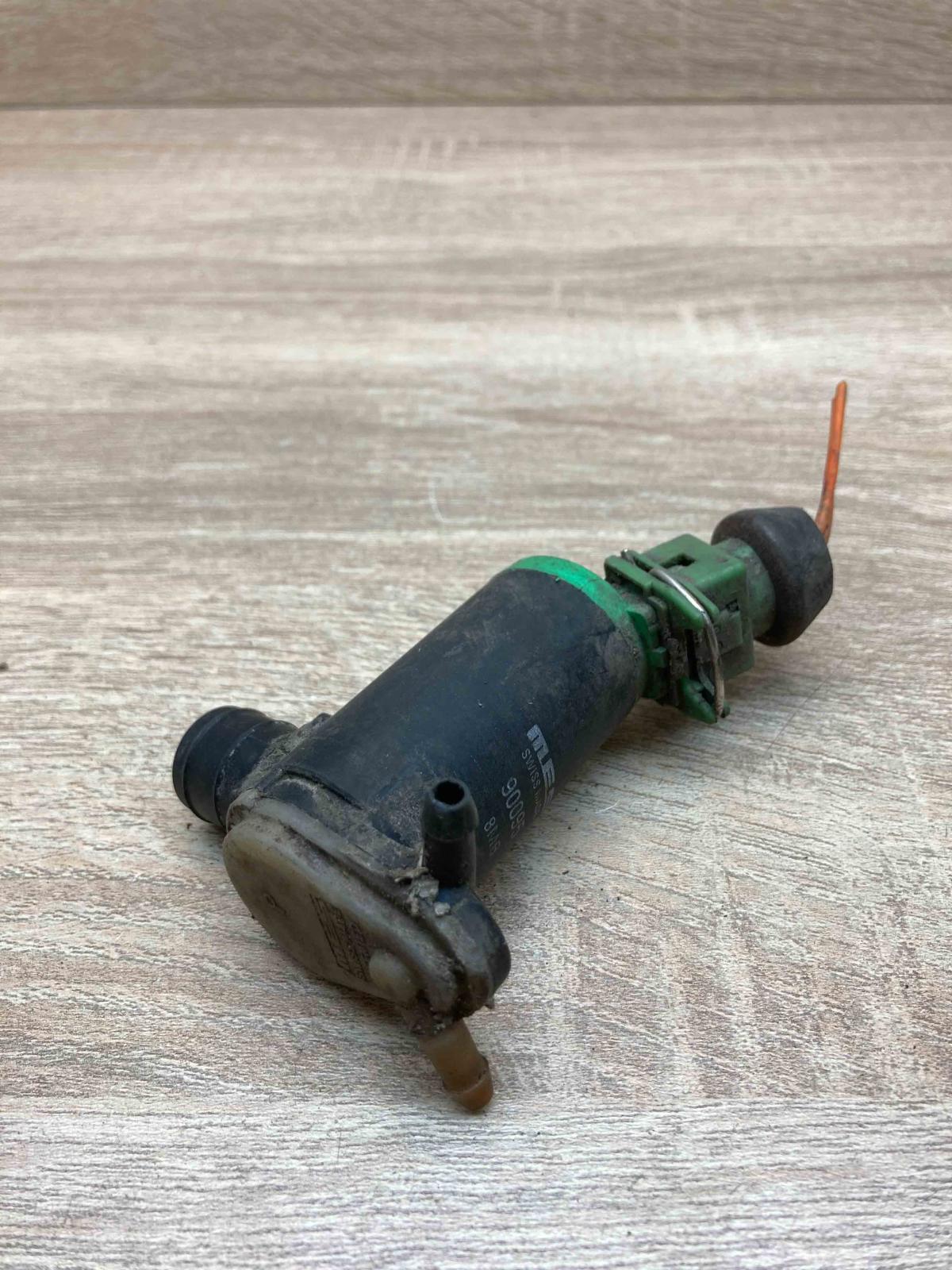90095 8MB With Plug Windscreen/windshield washer pump Peugeot 306