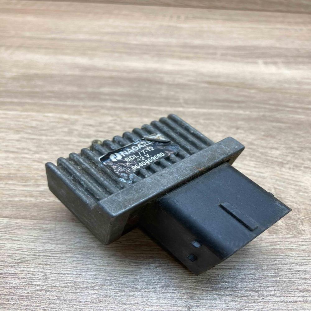 9640469680   Glow plug pre-heat relay Nissan X-Trail T30