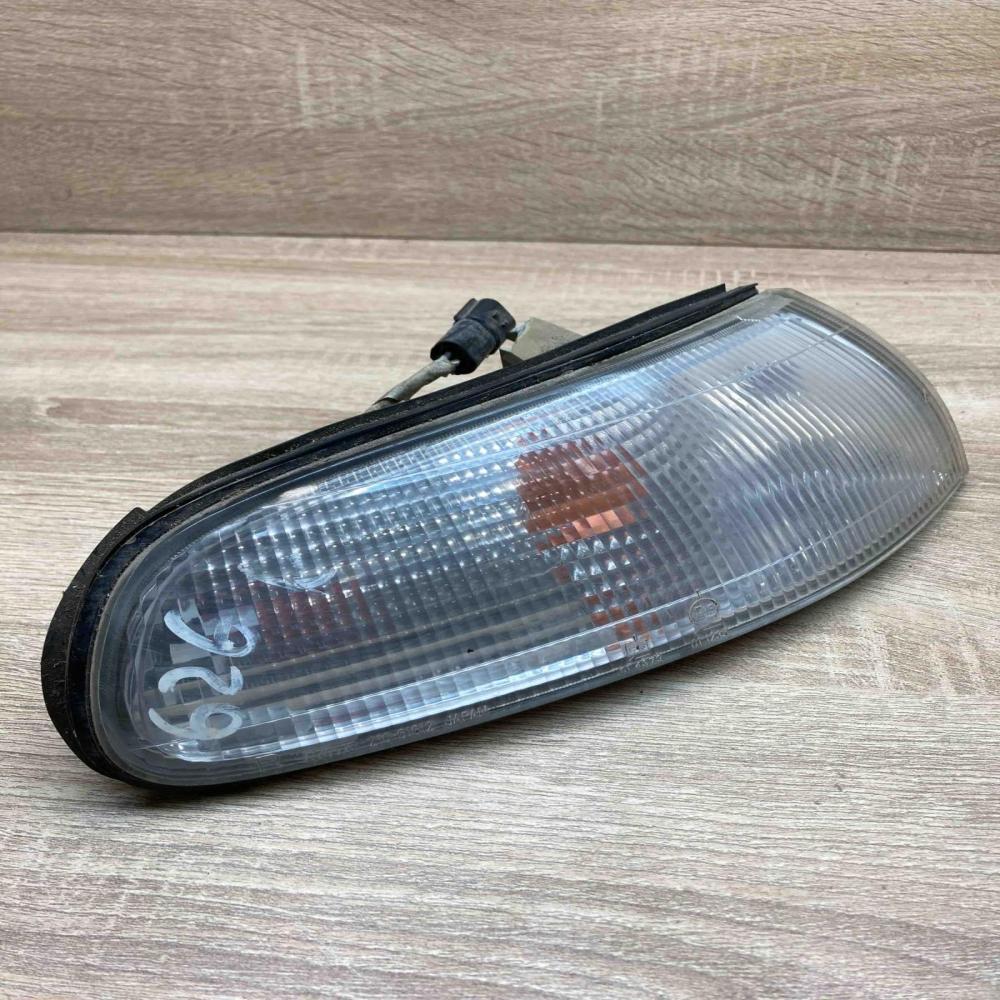 210 61612 Right Side  Front indicator light Mazda 626