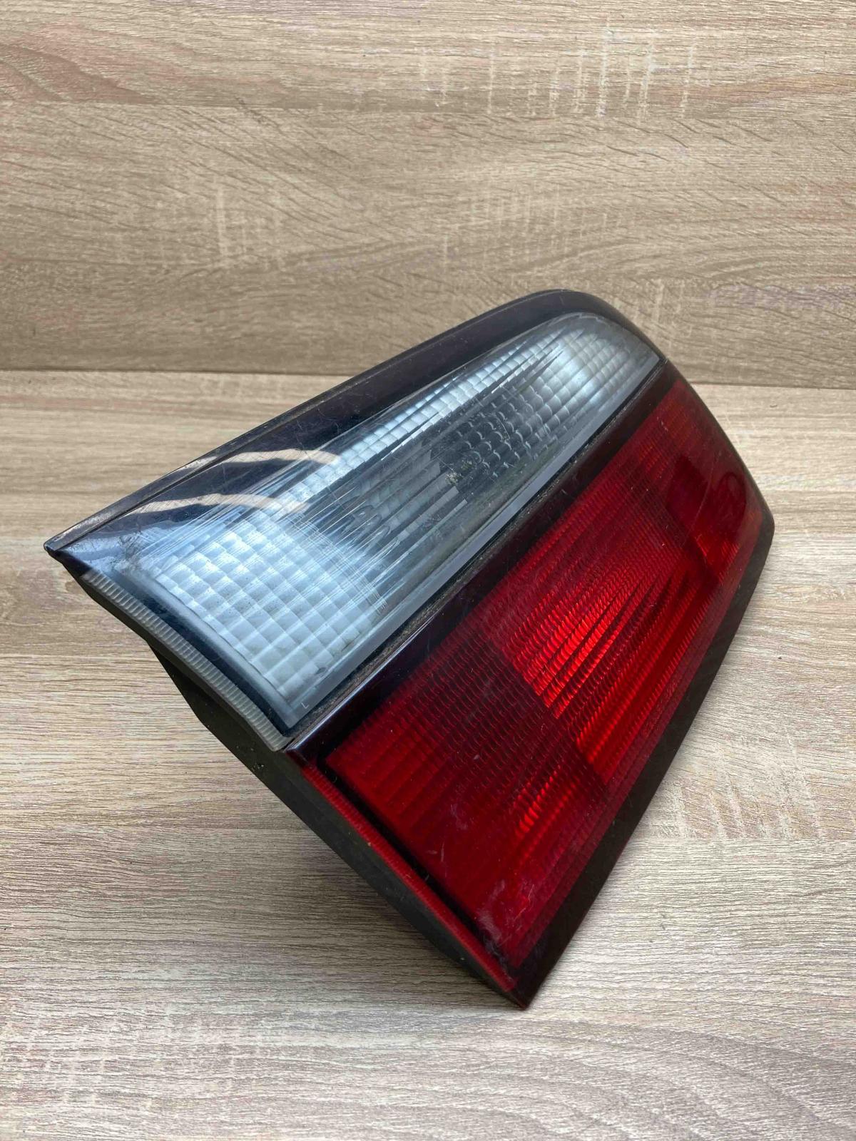 R2267   Tailgate rear/tail lights Mazda 626