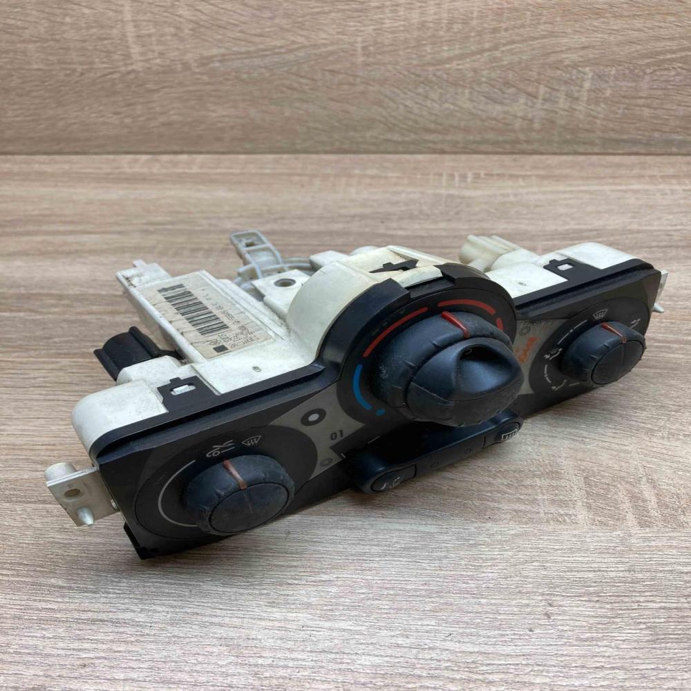 F666445V 200448  Climate control unit Renault Megane II