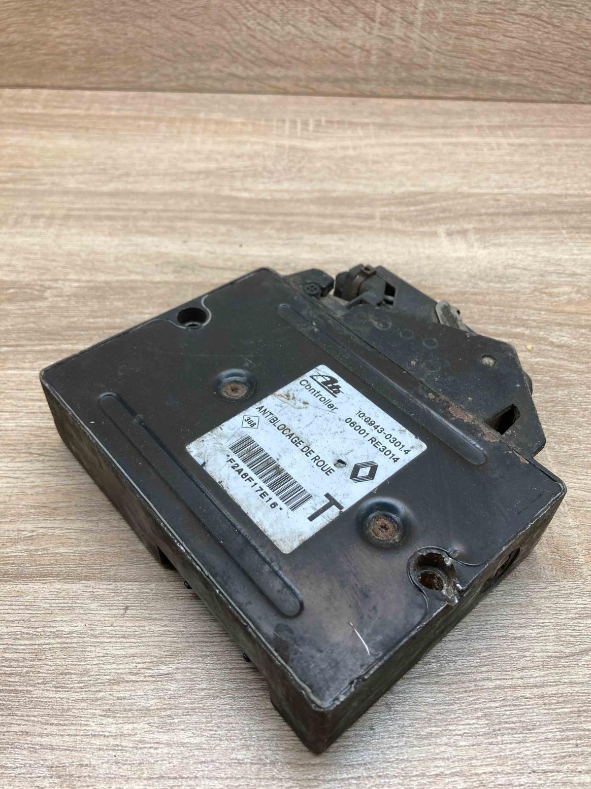 06001 RE3014   ABS control unit/module Renault Laguna I