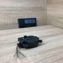 U9518001U32 EAD105  Air flap motor/actuator Opel Astra J