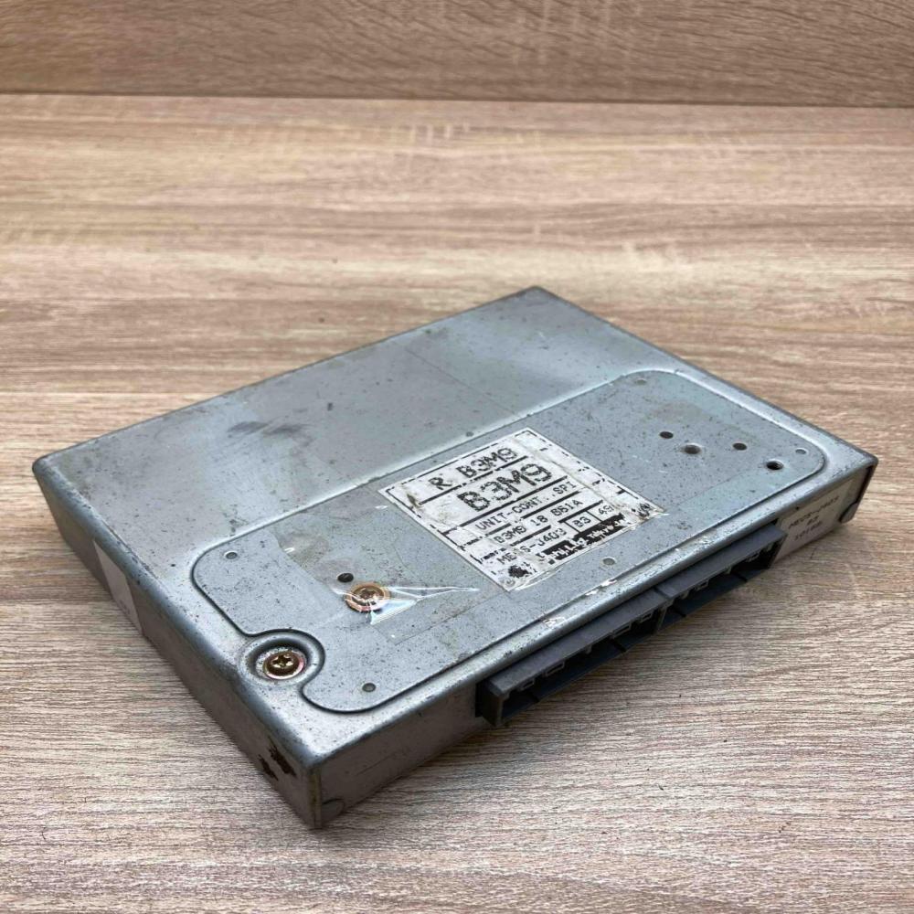B3M9 18 881A   Engine control unit/module ECU Mazda 121