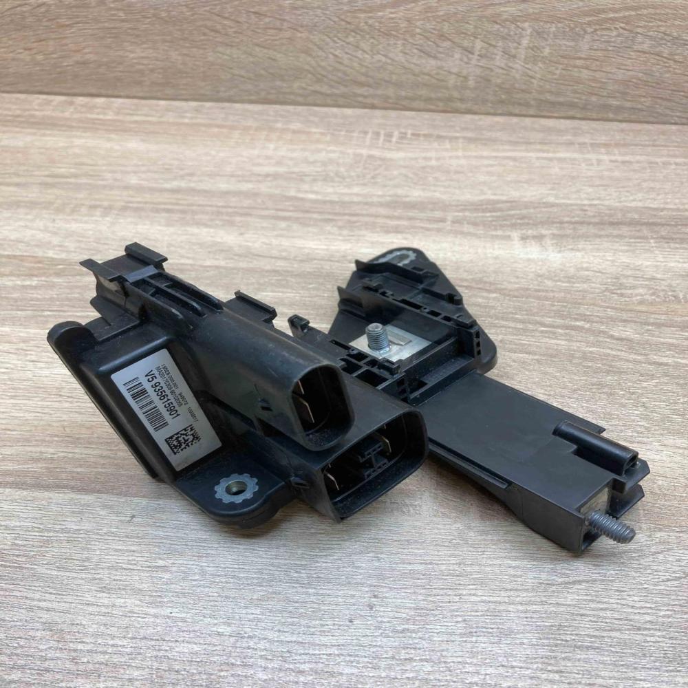 9356159 935615901 Power Spark Current control relay BMW M4 F82 F83